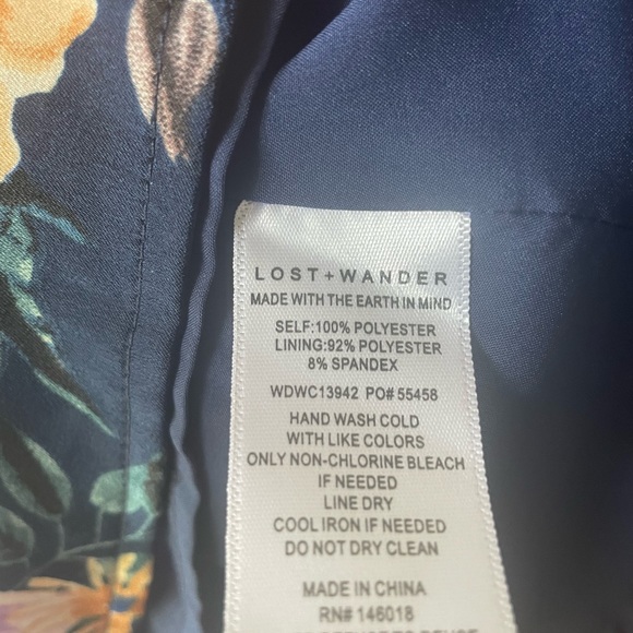 🎉$10 SALE! Lost+Wander navy floral mini - Picture 6 of 10